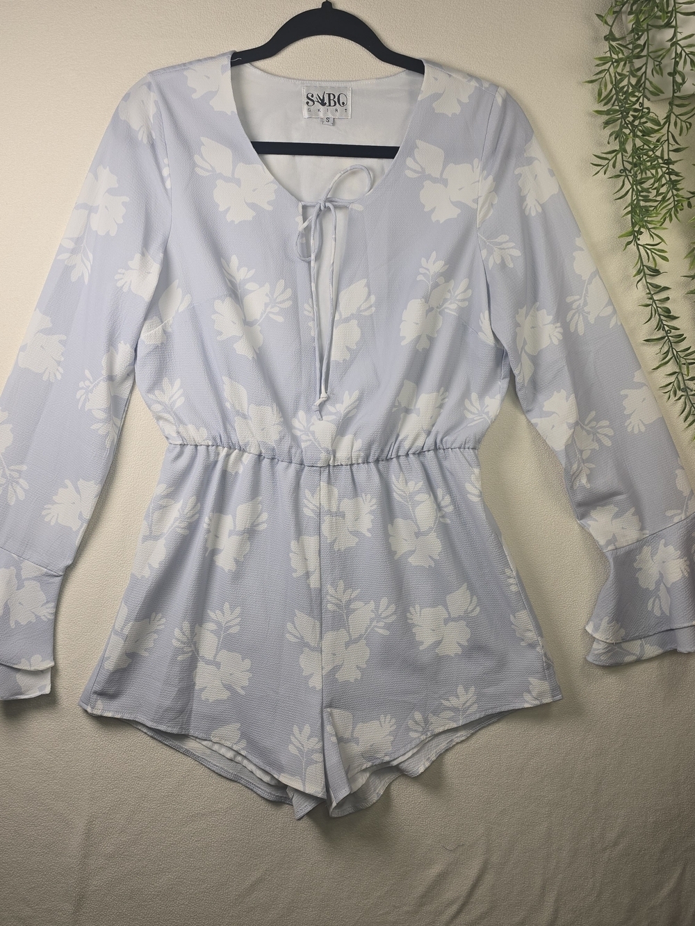 SABO ROMPER BLUE WHITE FLORAL LONG SLEEVE RUFFLED LINED PARTY WOMENS SMALL